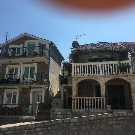 Studio Apartments Krasici Tivat Exteriér fotografie